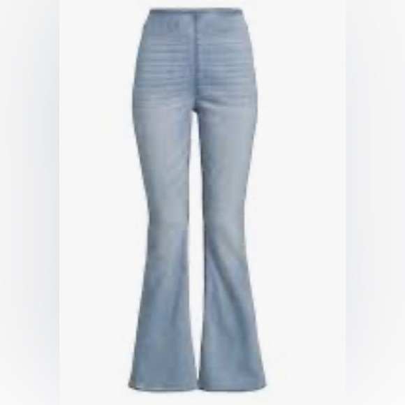 TINSELTOWN Plus Size 1X Light Wash Pull On Flare Hi Rise Jeans Split Hem - Picture 5 of 13